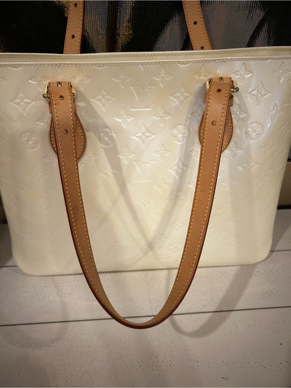 Louis Vuitton Perle Monogram Vernis Brentwood Bag - Picture 3 of 14